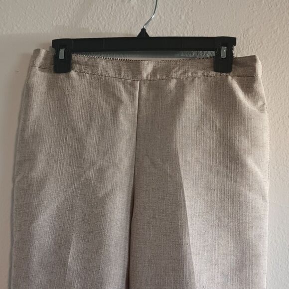 Alfred Dunner Women's Sz 8 Classic Fit Pant Cream/Almond Color W/ Elastic Back - Picture 3 of 8